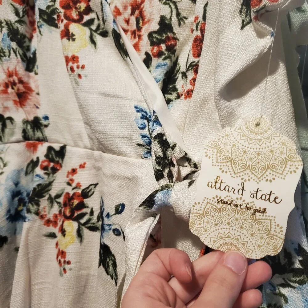 Altar'd State Spaghetti Strap Floral Dress Size Large NWT - Picture 3 of 5